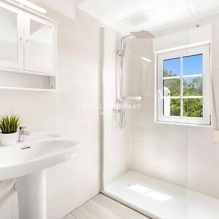 Hua Hin By La Company